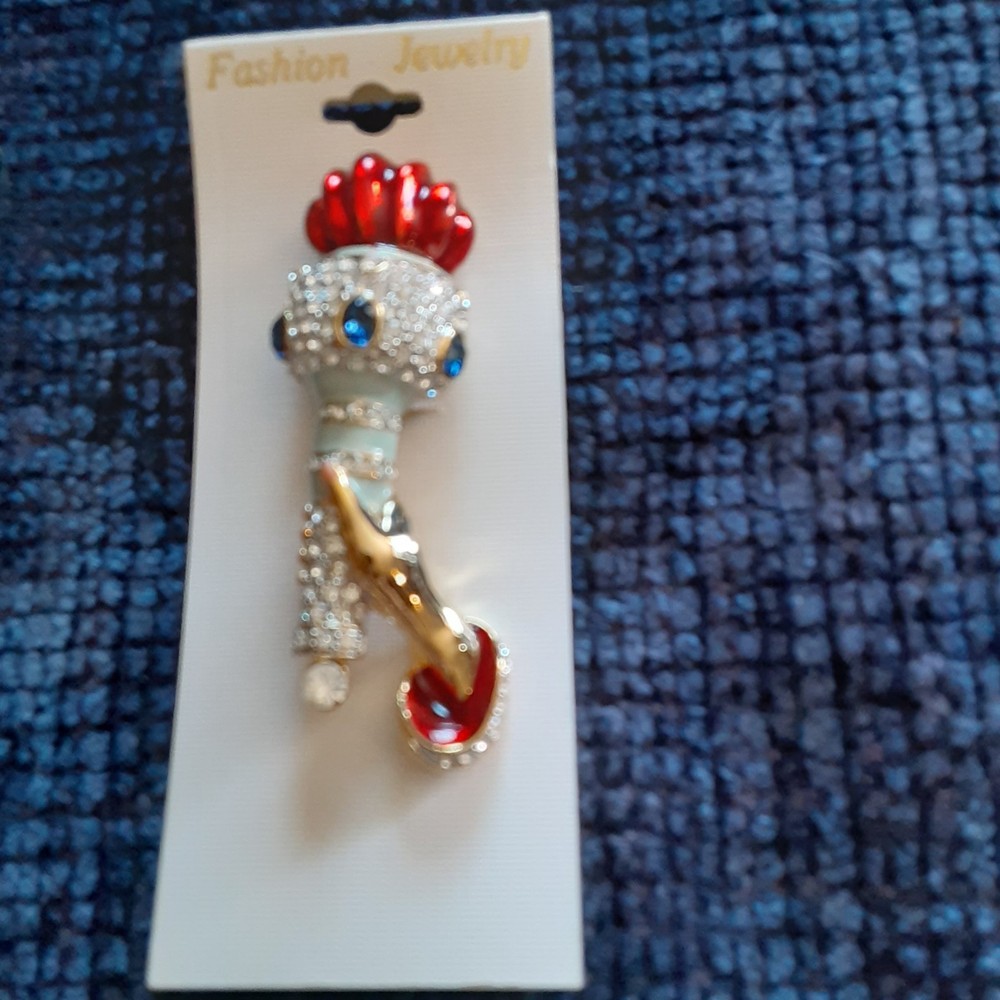 Vtg Enamel Rhinestones Patriotic Hand Holding Statue of Liberty Torch Pin Brooch