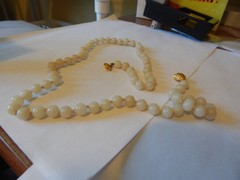 VTG 1950S ?? LES BERNARD JADE ? MILK GLASS ? NECKLACE 25 INCH HAND KNOTTED