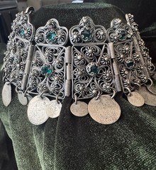 Vintage Moroccan Style Filigree Coin Choker Necklace Green Glass Ethnic 12.25”