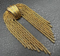 Vintage 80s Huge Multi Strand Woven Chain Tassel Gold Tone Brooch Runway READ