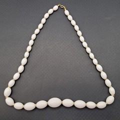 White w Gold Tone Graduated Acrylic Egg Shape Bead Professional Necklace 24 Inch