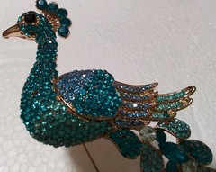 Vintage Peacock rhinestone goldtone Brooch 4 1/2″ high