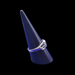 Vintage Sterling Silver Triple Heart Ring with Blue Lapis Accent – Size 9 – 3.7g