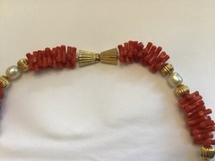 MIMI D N 1980 VTG SIM CORAL PEARL GOLD BEADED 16” FASHION NECKLACE VERY PRETTY!