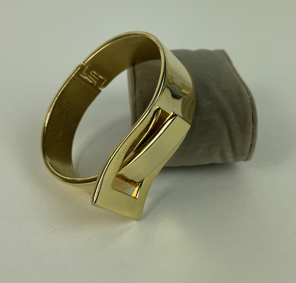 Vintage Cuff Belt Buckle Style Clamper Gold Tone Hinged Bracelet 2.5″ X 2.0″