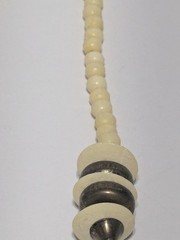 Vintage Silver Tone Metal & Off White Acrylic Chunky Bead Necklace 21″. Hammered