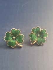 Earrings 4 Leaf Clover Avon Emerald Green & Gold Toned Stud