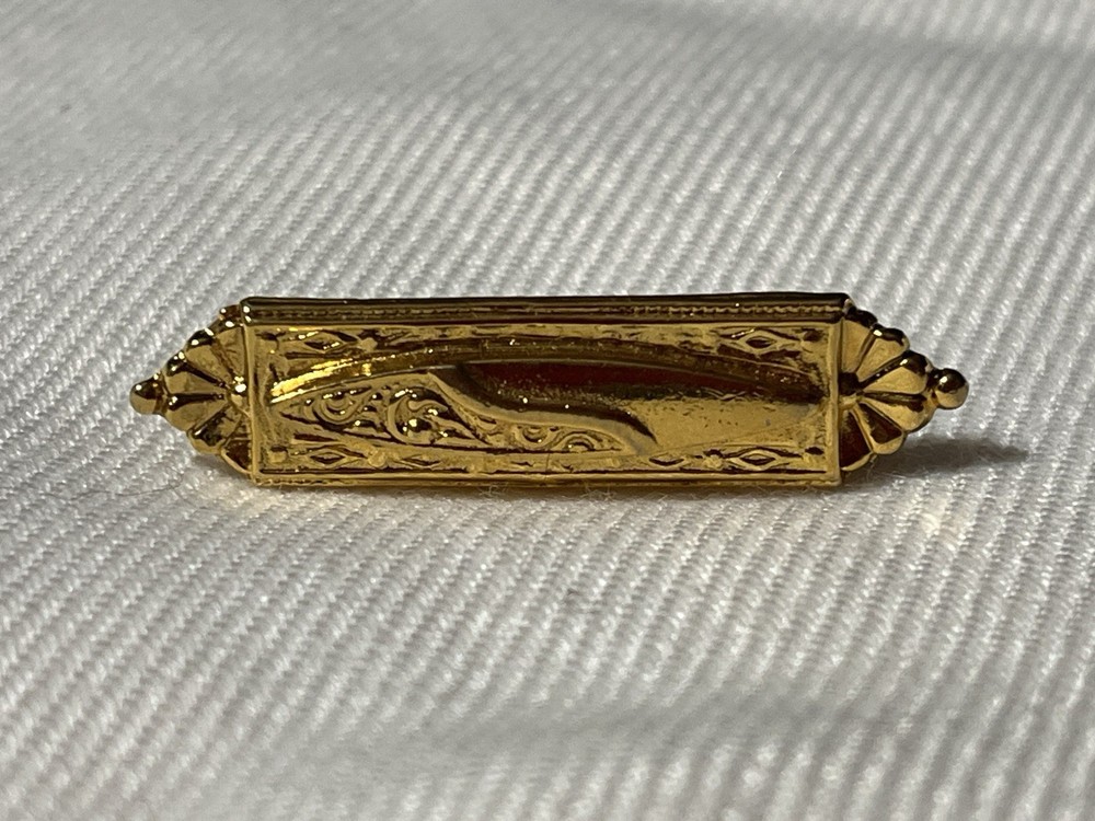 VTG Signed Arthur Pepper MODE ART Bar Brooch – Estate 1.5″ Gold tone