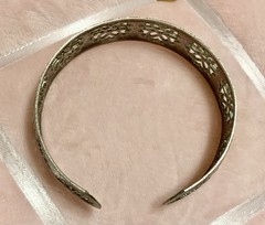 Vintage Silver Plated Metal Openwork Filigree Floral Pattern Cuff Bracelet