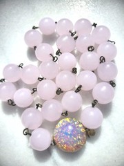 SALE! VINTAGE PINK OPALINE GLASS BEAD NECKLACE SET OPAL FOIL GLASS CAB CLASP