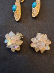Vintage Lot. 14 Pairs CLIP-ON/Screw Back Blue/Green/Gold Tone Earrings Lot J6