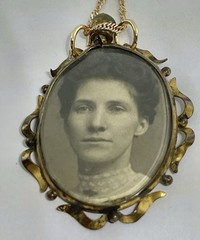 Edwardian Upcycled Double Sided Beautiful Ladies Momento Mori RG Photo Locket