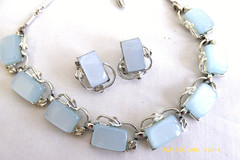 VINTAGE CORO POWDER BLUE MOONGLOW THERMOSET NECKLACE BRACELET EARRINGS SET