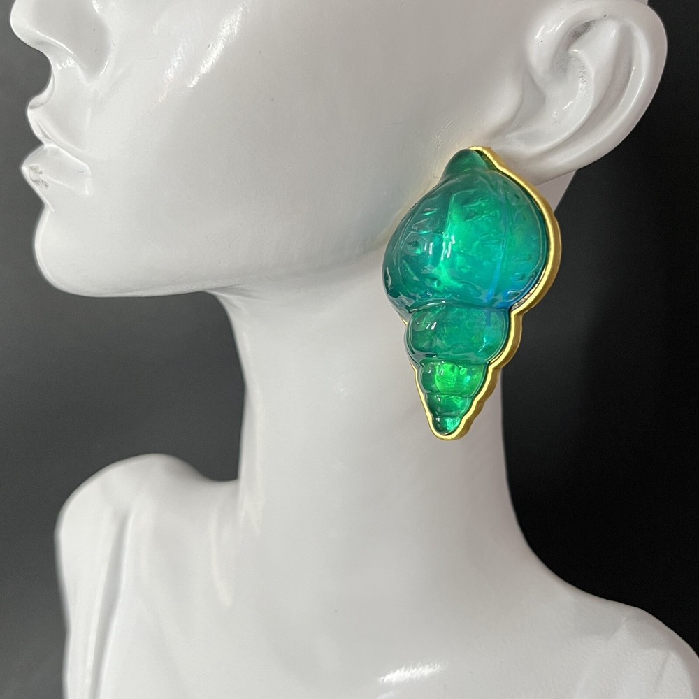 Gripoix Style Seashell Earrings Jelly Resin Gold Runway Statement Conch Shell
