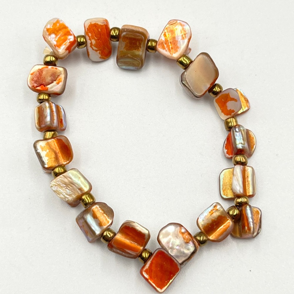 Vintage Artisan Orange Shell Stretch Bracelet Iridescent Boho Chic Coastal Era
