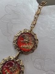 Vtg Goldtone Filigree Encased Glass Asian Man Rickshaw Round Link 17″ Necklace