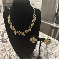 VTG Lisner Necklace & Earrings Clip-On Frosted Glass Rhinestone Leaf