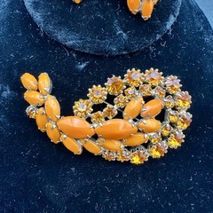 Vintage WEISS Bright Orange Rhinestone Brooch & Clip-on Earrings Jewelry Set