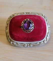 10k yellow gold Amethyst ring