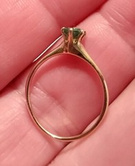 Vintage 10 k yellow gold ring with luminous 0.4 ct Tsavorite garnet size 5