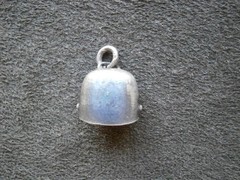 Geneva (?) Cow Bell Nice Tinkle Vintage Silvertone Bracelet Charm Pendant 1.6g