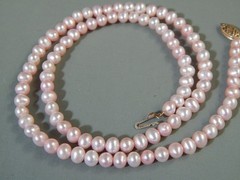 Estate Signed JCM 10k Gold Pale Pink Cultured Pearl Bead Necklace 18″