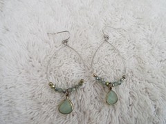 Silvertone Green Bead Drop Hoop Pierced Earrings (D41)