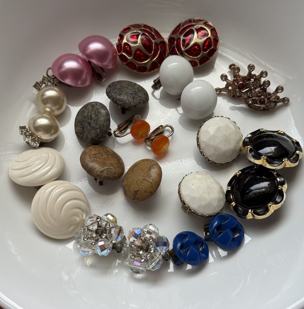Lot of Vintage Costume Clip-on Earrings 13 Sets Very Good/Excellent