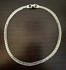 Original Vintage CORO Pegasus Gold Tone Necklace. 15.75″ 1950s. Item #410