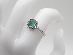 Scott James $5000 1.50ct Colombian Emerald Diamond 18k White Gold HALO Ring