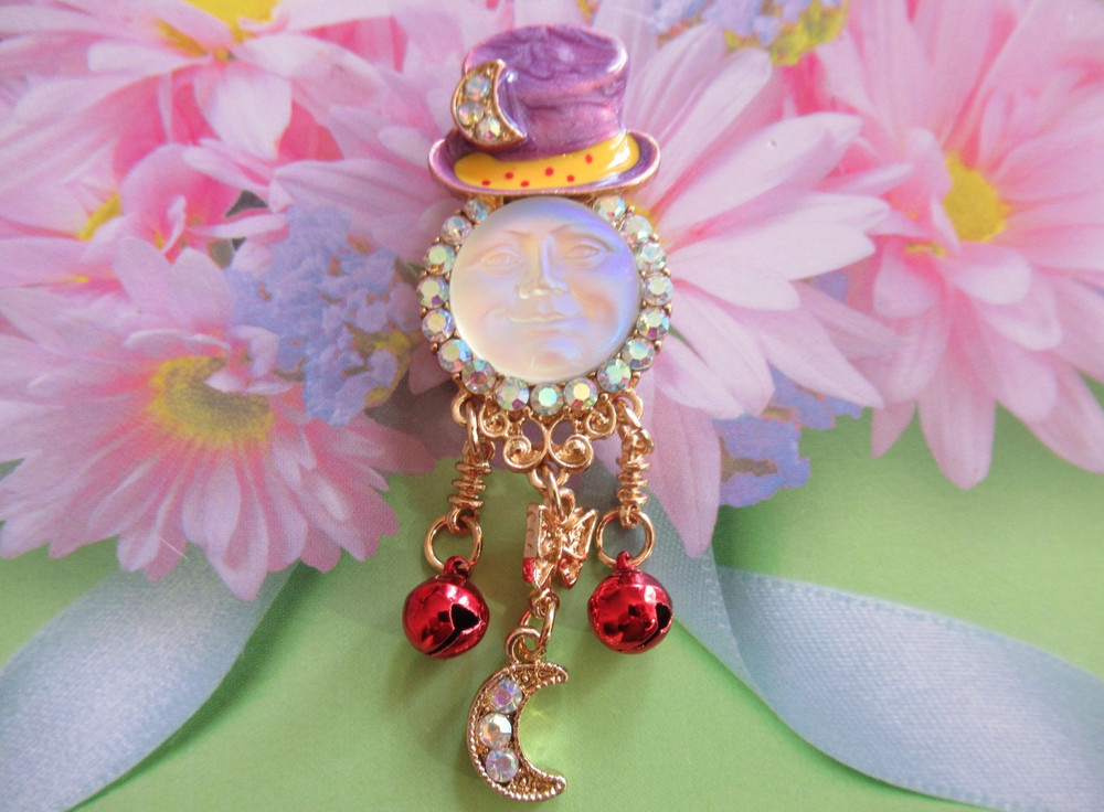 Aurora Moon Face Brooch Pin Enamel Hat Rhinestone Red Jingle Bells NEW