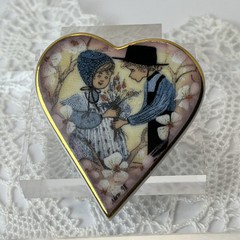 P Buckley Moss – Anna Perenna Apple Blossom Love Brooch Pin Pendant – 1998