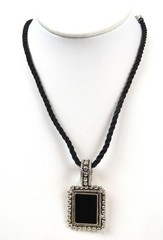VTG BEST Pendant Silver Tone Metal Beaded Accent with ONYX?