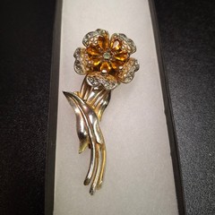 Antique gold tone flower Brooch Art Deco 1920 – 30’s citrine color stone broken