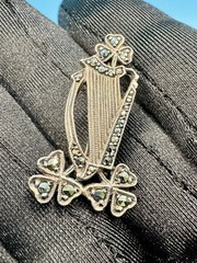 Vintage EFE 935 Sterling Silver Marcasite Harp & Clover Celtic Brooch Pin Signed