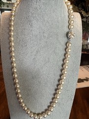 VINTAGE MAJORICA PEARL NECKLACE 24 INCHES 9MM PEARLS IN BOX EXCELLENT CONDITION