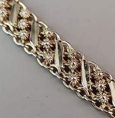 Vintage Etched Chain Bracelet Gold Tone Rosettes 6.25″
