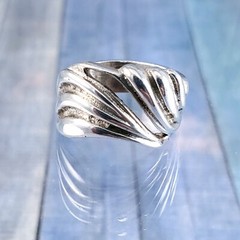 Vintage Modernist Sterling Silver Free Form Dome Ring. Size 6.5
