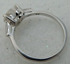 BEAUTIFUL ESTATE STERLING SILVER AVON WHITE STONE HEART BAND RING SIZE 9.5