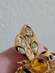 Vintage Swarovski Crystal Bumble Bee Brooch Pin Gold Toned Retired Signed