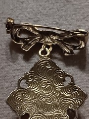 Vintage 1928 Set Of 2 Brooches