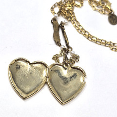 Gold Tone Etched Heart Locket Pendant Chain Necklace 24″ Discovery Of California