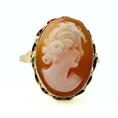 Opulent Marked 14k Yellow Gold Conch Relief Cameo Portraiture Ring Sz 9