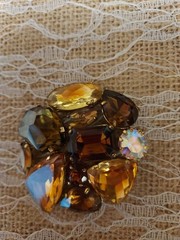 VINTAGE GERMANY Inverted RHINESTONE BROOCH TOPAZ-BROWN Prong Foil Gold Back