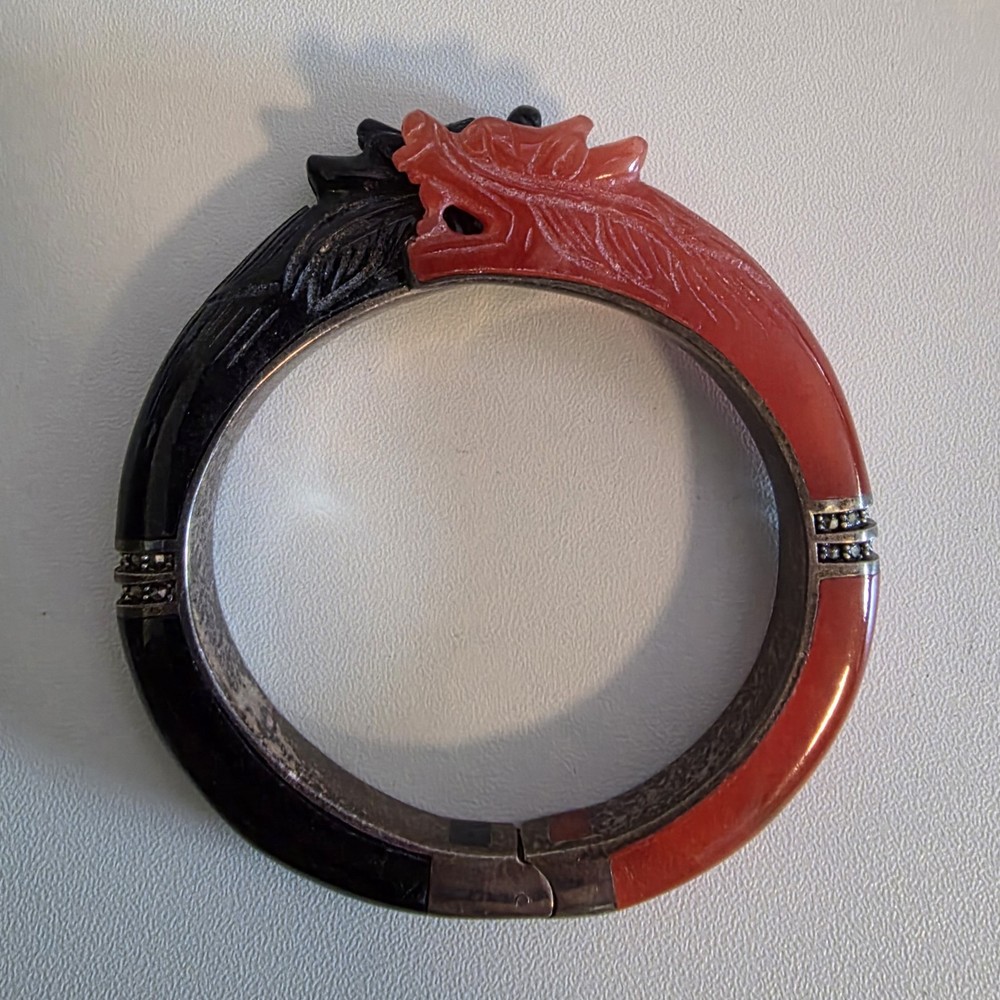 Chinese Carnelian Onyx And Sterling Dragon Bangle Bracelet (A2611)