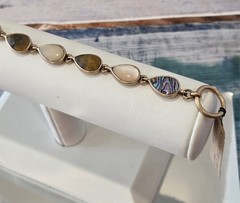 RETRO-VINTAGE Kenneth Cole Gold Tone & Semi-Precious Toggle Bracelet 7.5 in