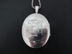 VICTORIAN Sterling Silver A&L Star Mourning LOCKET Pendant & Chain Necklace