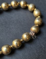 Vtg BRASS BEAD METAL 10mm Ball Necklace Chunky 29″ GoldTone Boho Decor Statement