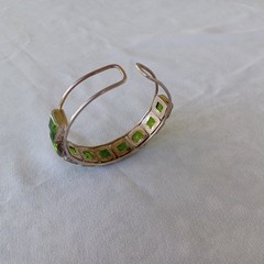 Vintage Sterling Artisan Bangle Bracelet Lge. Lime Green Square Stones 7.75″ Adj