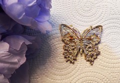 NEW BROOCH PIN COLORFUL BUTTERLFY SHAPE SPRING FLOWERS PINK ROSE GOLD TONE SH26